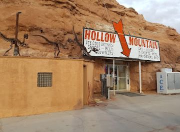 utah/goblin-valley/shop/hollow-mountain