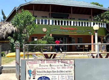 jamaica/treasure-beach/shop/frenchman-s-bay