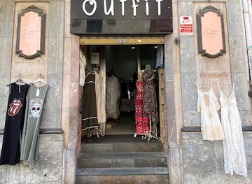 spain/castile-and-leon/shop/outfit-shop-leon