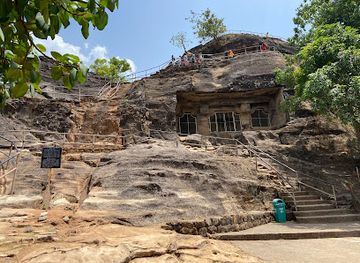 india/satpura-range/shop/shri-panch-pandav-caves-pachmarhi
