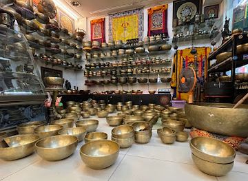 thailand/chiang-mai-province/shop/singing-bowl-shop-chiangmai-thailand
