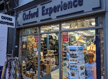 united-kingdom/oxfordshire/shop/oxford-experience-university-official-souvenirs