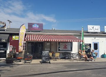 ohio/kelleys-island/shop/taste-by-the-lake