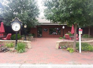 iowa/iowa-great-lakes/shop/kari-s-fine-clothing-for-women