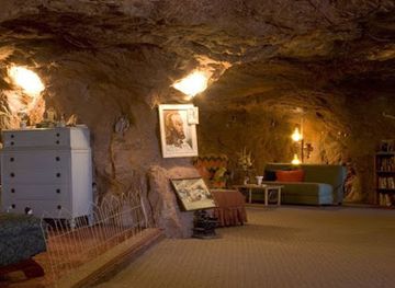 utah/capitol-reef-national-park/shop/hole-n-the-rock