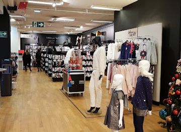 france/normandy-beaches/shop/galeries-lafayette-caen