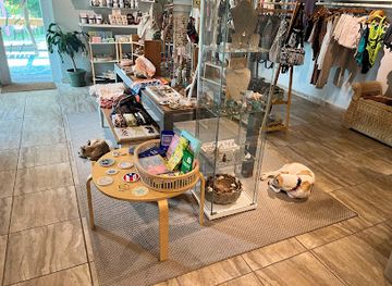 puerto-rico/rincon/shop/saluna