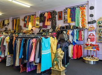 new-mexico/albuquerque/nob-hill/shop/avenger-s-vintage