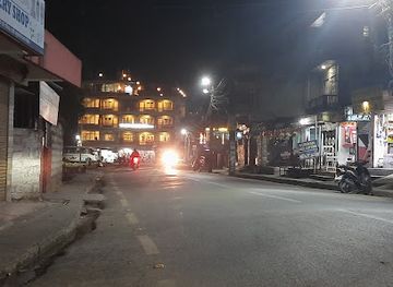 nepal/pokhara-valley/shop/lakeside-pokhara