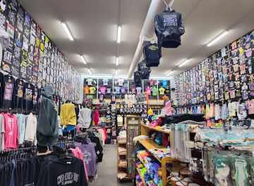 wisconsin/wisconsin-dells/shop/unique