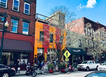 north-carolina/asheville/downtown-asheville/shop/l-o-f-t-of-asheville