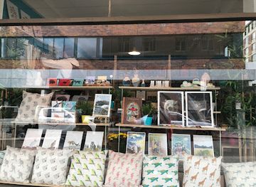 australia/tasmanian-wilderness/shop/red-parka