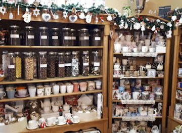 hungary/southern-transdanubia/shop/gyertyavilag-csokiteria