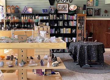 ohio/western-reserve/shop/ravenscloak-reiki-and-treasures