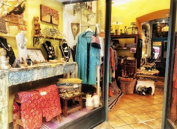 italy/genoa/pre/shop/giallo-ocra