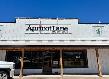 nebraska/pine-ridge/shop/the-new-leaf