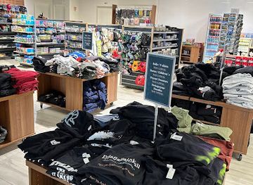 iceland/reykjanes-peninsula/shop/66-north