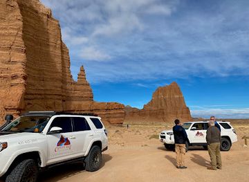 utah/capitol-reef-national-park/shop/capitol-reef-outfitters