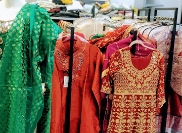 germany/cologne/altstadt-sud/shop/om-ganesha-indische-bekleidung-bollywood-mode