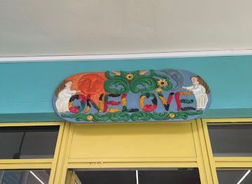 antigua-and-barbuda/half-moon-bay/shop/onelove