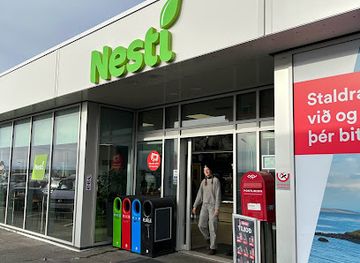 iceland/blonduos/shop/nesti