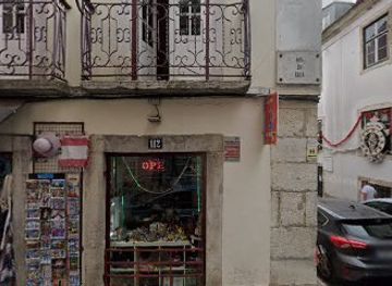 portugal/lisbon/bairro-alto/shop/bairro-alto-souvenir-shop