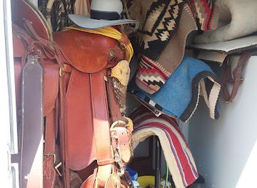 oregon/smith-rock-state-park/shop/baldwin-s-custom-hat-and-boot-co