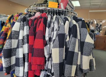 kentucky/land-between-the-lakes-national-recreation-area/shop/scents-n-more-boutique