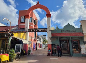 mexico/cozumel/playa-del-carmen/shop/plaza-confetti