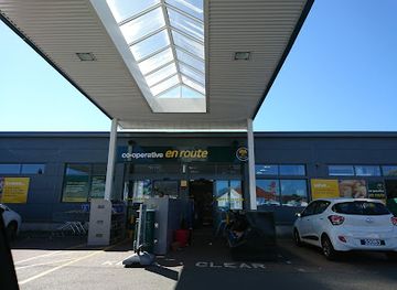 guernsey/l-ancresse-bay/shop/coop-en-route-st-andrew