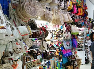 colombia/santa-marta/el-rodadero/shop/artesanias-y-variedades-saddai