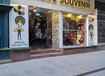 hungary/budapest/jewish-quarter/shop/unique-souvenir