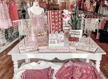 alabama/tuscaloosa/shop/lucca-boutique