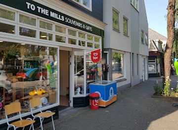 netherlands/zaanse-schans/shop/to-the-mills