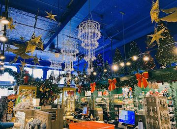 canada/quebec-city/saint-jean-baptiste/shop/la-boutique-de-noel-de-quebec