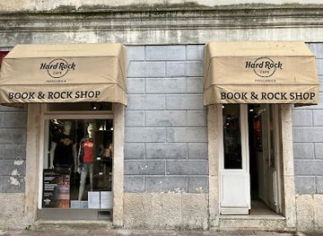 montenegro/kotor/shop/hard-rock-cafe-souvenir-rock-shop