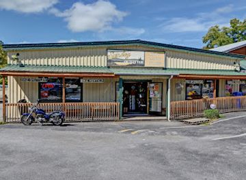 virginia/grayson-highlands-state-park/shop/adventure-damascus-sundog-outfitter-bike-rental-shuttle-co