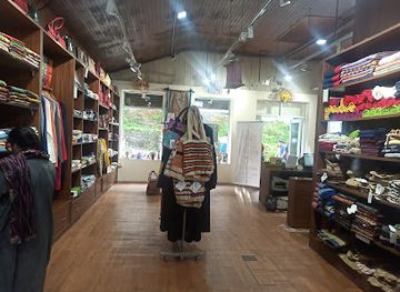 india/darjeeling/chowrasta/shop/biswa-bangla-store