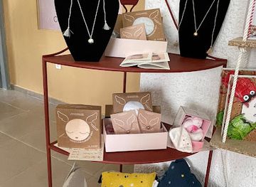 gabon/mayumba-national-park/shop/les-jouets-de-nina