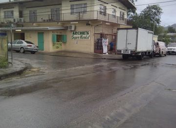 trinidad-and-tobago/maracas-bay/shop/archie-s-supermarket