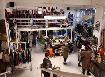 hungary/hajdusag/shop/retrock-designer-vintage-store