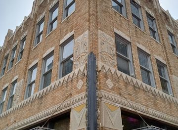 texas/fort-worth/downtown-fort-worth/shop/earthbound-trading-co