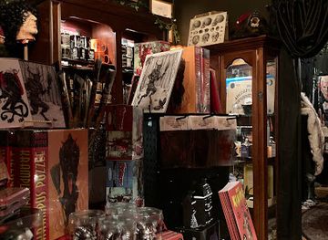 texas/austin/shop/the-glass-coffin-vampire-parlour