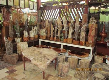 myanmar-burma/golden-triangle/shop/myanmar-golden-bridge-gems-co-ltd