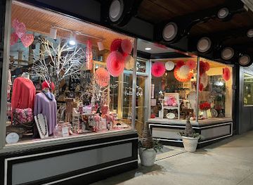 missouri/northwest-missouri/shop/smockingbird-s-unique-gifts