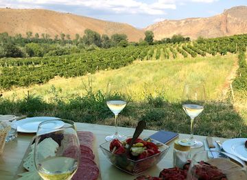 armenia/areni-wine-region/shop/momik-winecube
