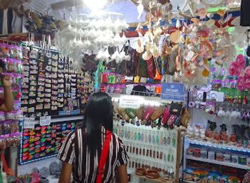 philippines/boracay/shop/baraqah-souvenir-shop