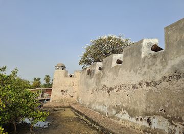 guinea-bissau/quebo/shop/fort-cacheu