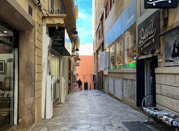 spain/mallorca/shop/jane-asiedu-fashion