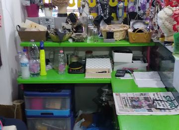 albania/ksamil-region/shop/thrift-store